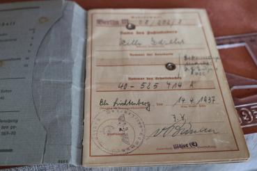 Preview: Service pass of a soldier - deployment in the Reichskommissariat Ostland 1943